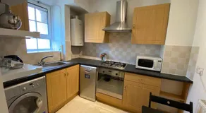 London Waterloo Apartment - Image 3