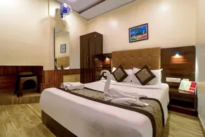 Aura Inn - Image 2