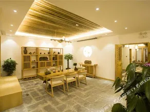 Huachengju View Guesthouse - Image 2