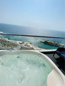 Versace apartment with sea view and jacuzzi - Image 5