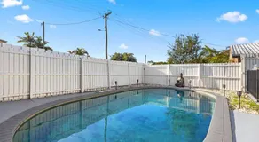 4BR Coastal Retreat With Pool - Image 4