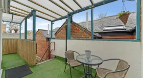 Central Oxford Apartments Terrace - Image 4