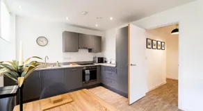 Comfy One BR | Free Parking - Image 3