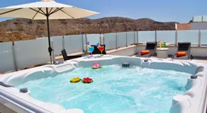 Big Villa Tauro with Private Heated Saltwater Pool & Jacuzzi & BBQ & Game Room & Arcade Games - Image 3