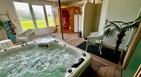 Gite & Chambre d'hotes ClosSaintJoseph - Jacuzzi, Sauna & Piscine ext chauffée - Image 3