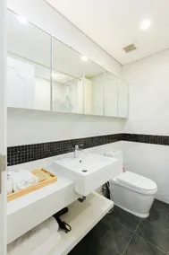 Cozy Apartment/lake view/bathtub/washer-dryer - Image 4