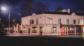 JBs Bar & Guest Accommodation - Image 4
