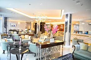 Seven Seas Hotel - Image 5