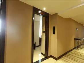 Borrman Hotel Baiyin Government Square - Image 2