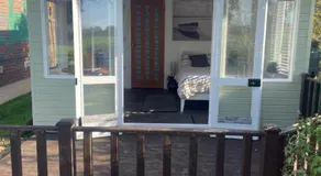 Ningwood Old Station Chalet Ningwood Isle of Wight - Image 4
