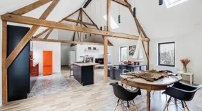 Large bright apartment - Image 3