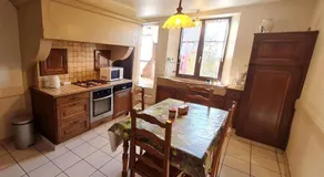 Gîte de charme dans ferme lorraine avec jardin clos, à proximité de sentiers et base de loisirs - Image 4