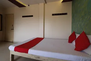 New Hotel Surya Lodge - Image 4