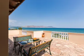 Effie Beach Front Apartment with Pool - Image 5