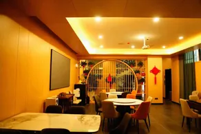 Qinlong Hotel - Image 4