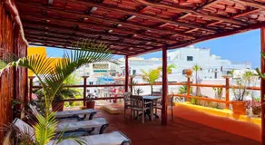 Cande's Apartments - Image 3