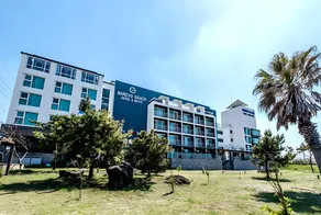 Marevo Beach Hotel - Image 5