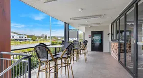 Tall Timbers Hotel - Image 4