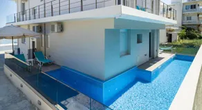 Sonja Beachfront Apartments - Image 5