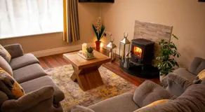 Drumlanaught Cottage Farnham - Image 2