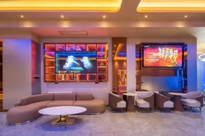 Dequan Luxury Huayuan Hotel, near POP LAND and SOLANA - Image 3