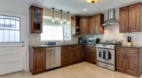 4 Bedroom West Hills Charmer with Pool and Jacuzzi - Image 4