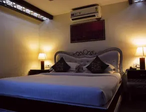 Royal Inn - Image 2