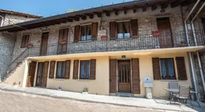 La Corte Rooms and Home Restaurant - free parking - 10 minutes to the lake and centre - Image 2