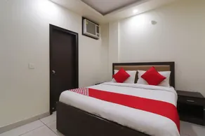 Hotel 83084 O Royal Plaza - Image 2