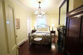 The Rendell Shea Manor - Image 2