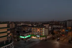 Hi Inn Yangzhou Slender West Lake Dongguan Street - Image 3