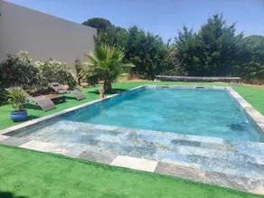 Villa climatisée avec grande piscine - Image 3