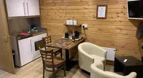 Southernwood - Garden Lodge 8 - Image 2