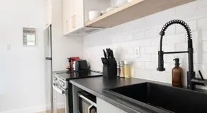 Little Gem - 2 Beds - AC - 5 min Downtown - Image 4