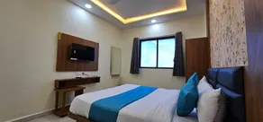 Hotel Empire - Image 2
