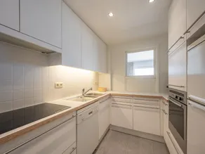 Stylish Zeedijk Sea Escape - Image 3