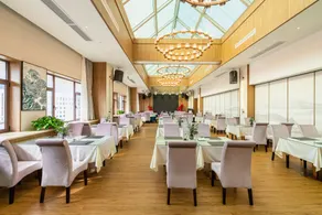 Longnan Jinyang Hotel - Image 4