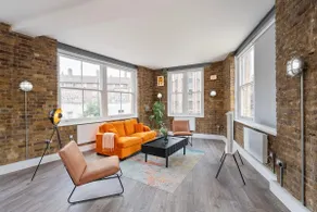 New & Spacious Studio in Old St - Image 3
