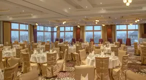 Diamond Plaza Apartments - Image 3