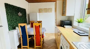 Cosy Inn near Luton Station, Mall and Luton Airport 10 Min - Image 5