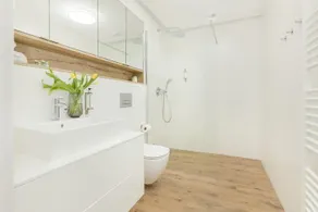 Beachfront apartment with indoor pool and sauna - Image 2