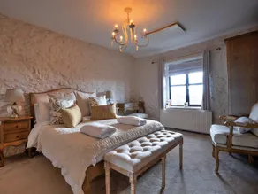 Farmhouse in Staffordshire with Hill Views - Image 2