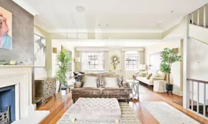 Lux High-End Chelsea Townhouse with Gym & Parking - Image 2