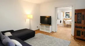 10 min subway U-Bahn to Marienplatz 130 m2 - 4BR - 2Bath - Image 2