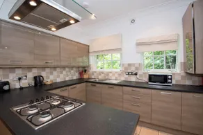 Apartment 3 The Grove - Image 4