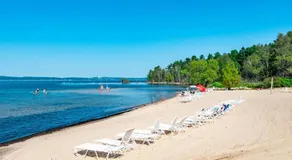 Gorgeous Grand Traverse Bay Beach Front Condo - Image 5