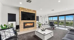 KENNEDY EXECUTIVE TOWNHOUSE - Image 3