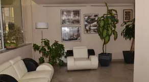 Hotel Seven - Image 5