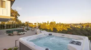 Backyard Oasis Renovated 10min to Beach Villa - Image 3
