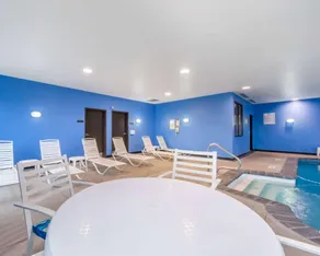 Comfort Suites Altoona North - Image 3